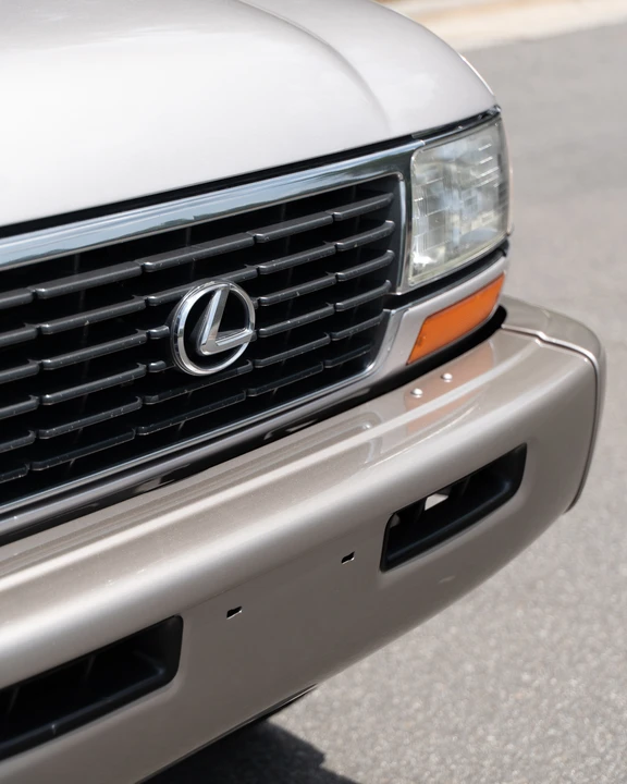 1996 Lexus LX 1st Gen - Image 17 of 31