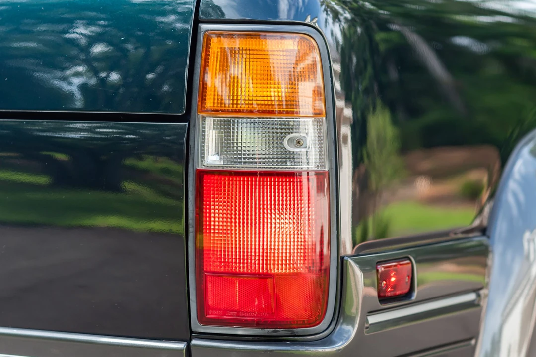 1996 Lexus LX 1st Gen - Image 28 of 31