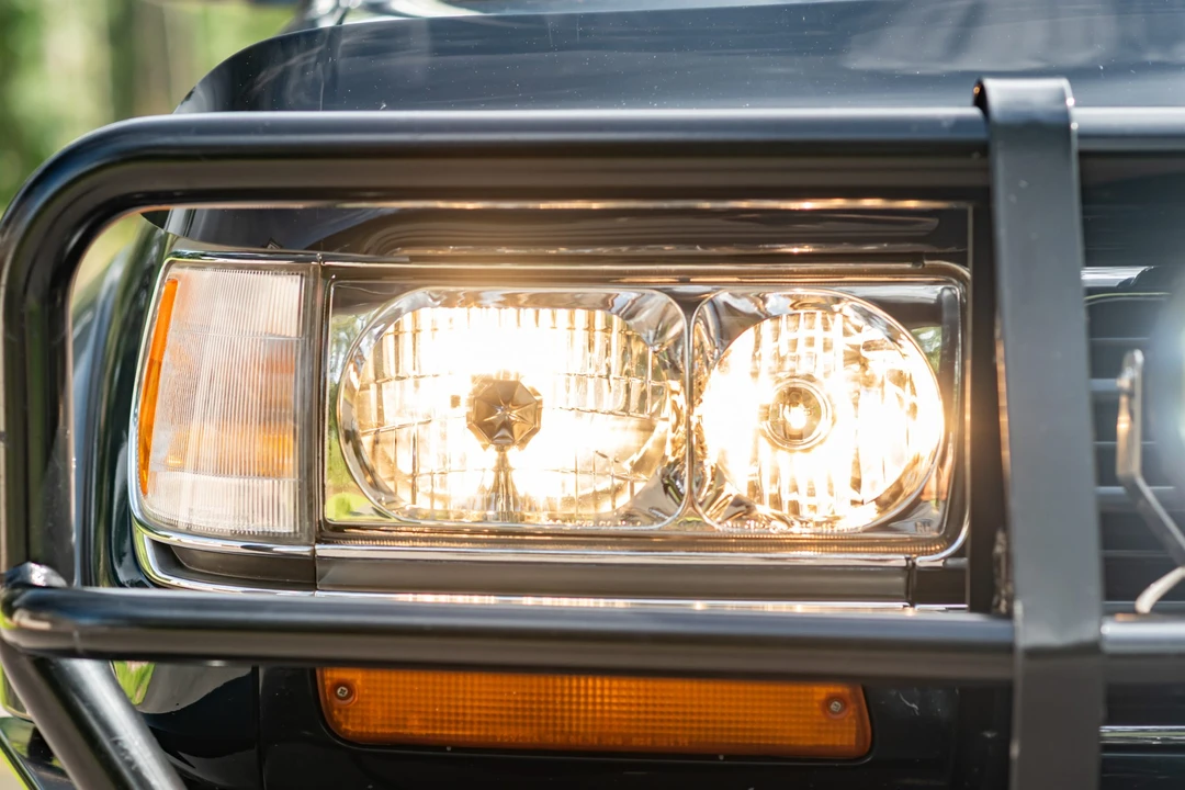 1996 Lexus LX 1st Gen - Image 21 of 31