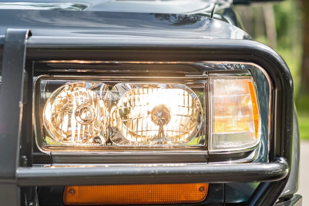 1996 Lexus LX 1st Gen - Image 23 of 31