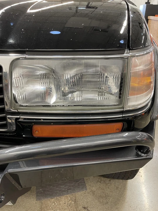 1996 Lexus LX 1st Gen - Image 11 of 31