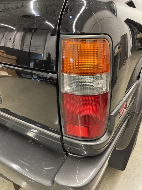 1996 Lexus LX 1st Gen - Image 13 of 31