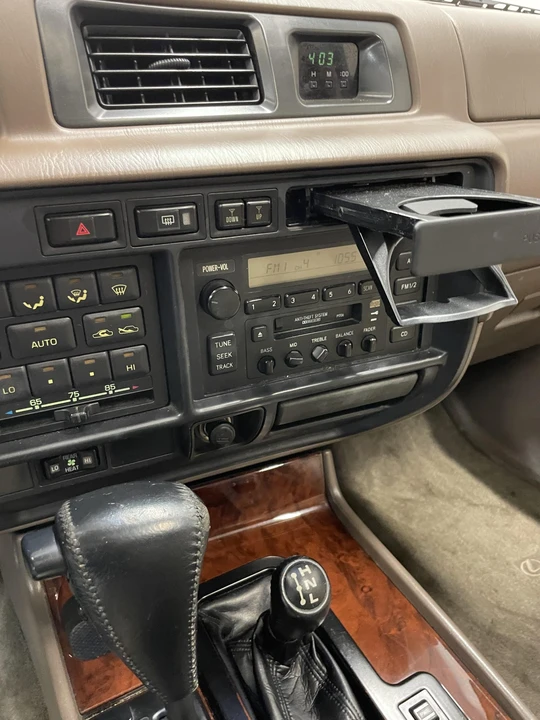 1996 Lexus LX 1st Gen - Image 26 of 31