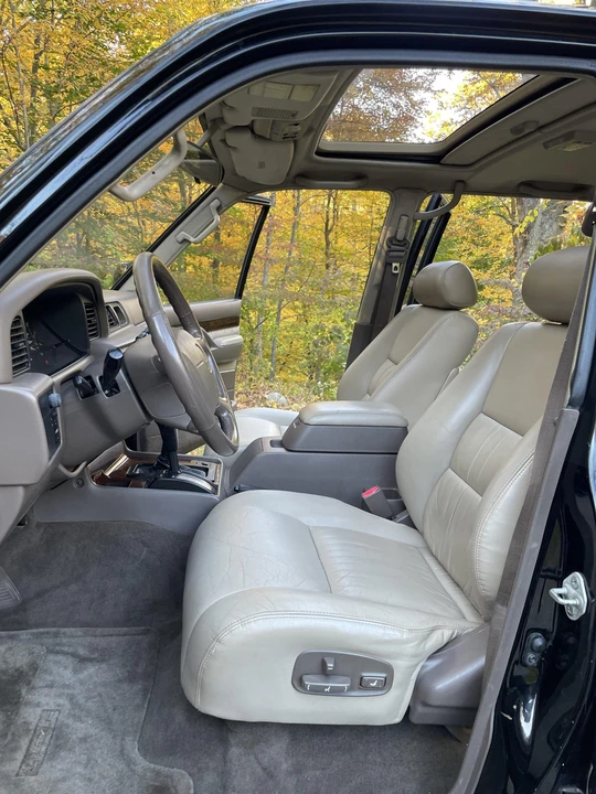 1996 Lexus LX 1st Gen - Image 17 of 31