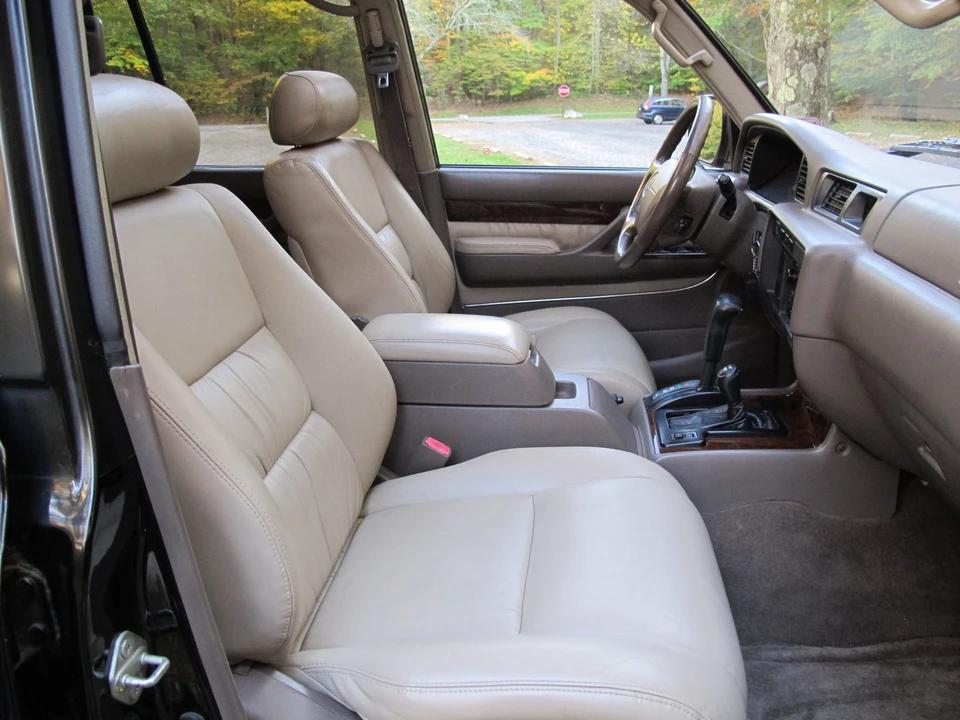 1996 Lexus LX 1st Gen - Image 19 of 31