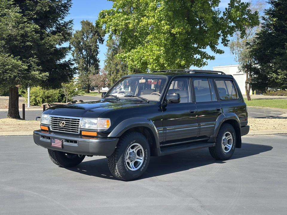 1996 Lexus LX 1st Gen - Image 3 of 31