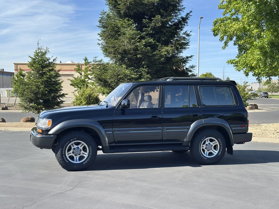 1996 Lexus LX 1st Gen - Image 7 of 31