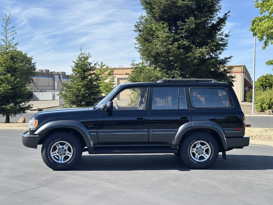 1996 Lexus LX 1st Gen - Image 8 of 31