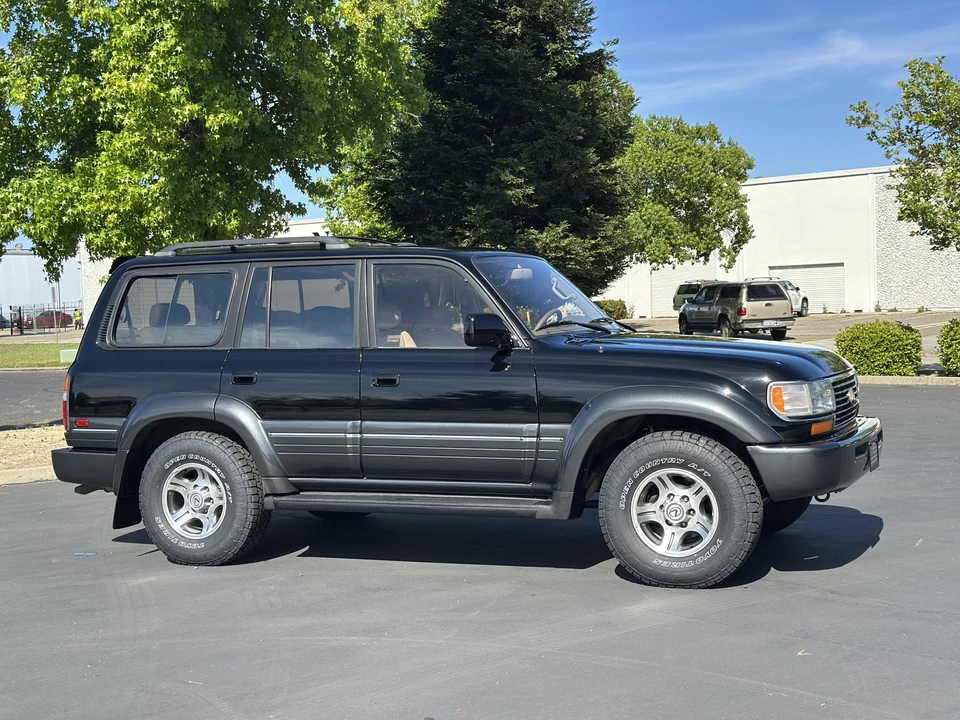 1996 Lexus LX 1st Gen - Image 30 of 31