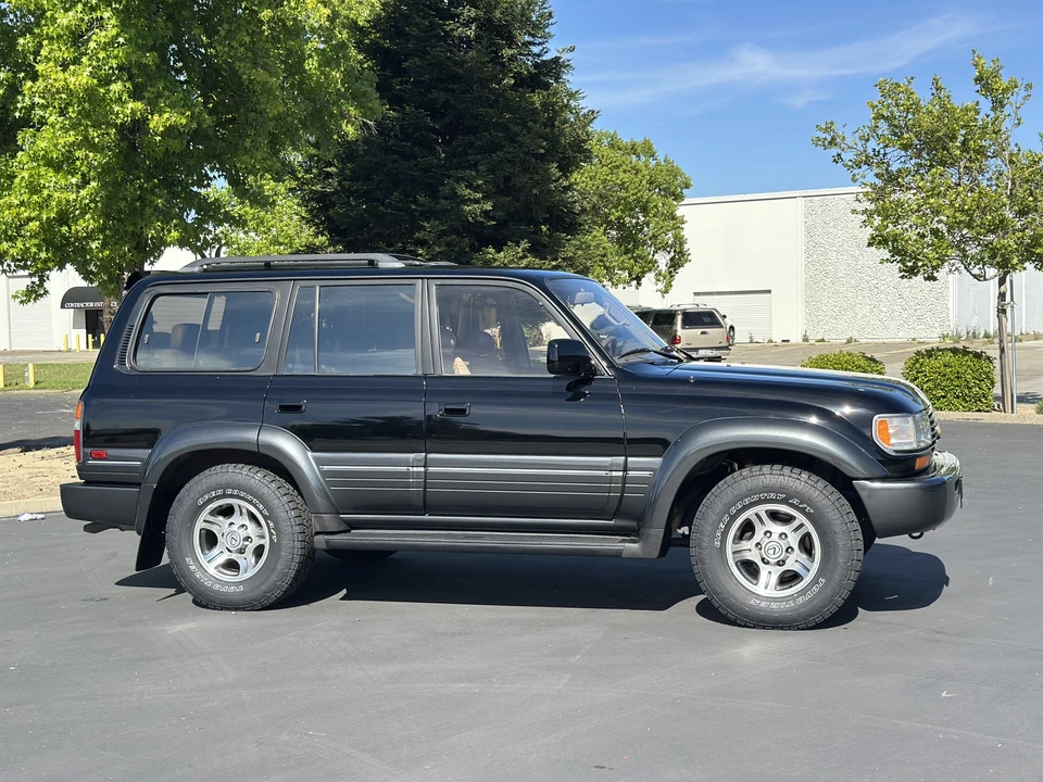 1996 Lexus LX 1st Gen - Image 29 of 31
