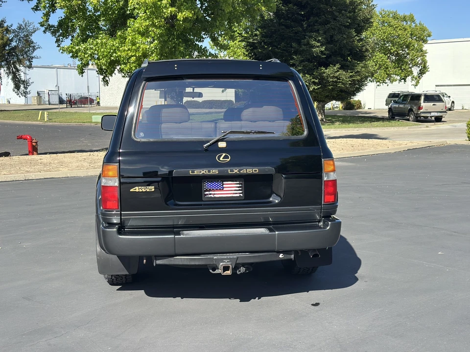 1996 Lexus LX 1st Gen - Image 17 of 31