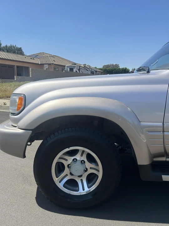 1996 Lexus LX 1st Gen - Image 15 of 31