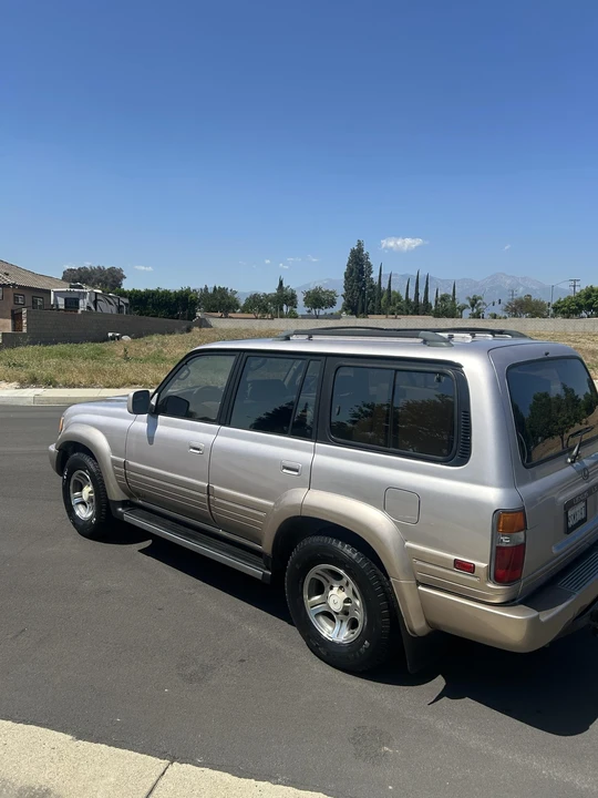 1996 Lexus LX 1st Gen - Image 19 of 31