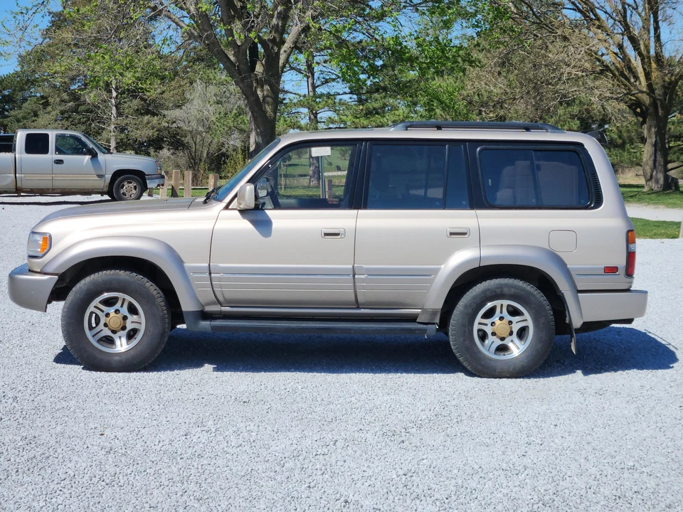 1996 Lexus LX 1st Gen - Image 9 of 31