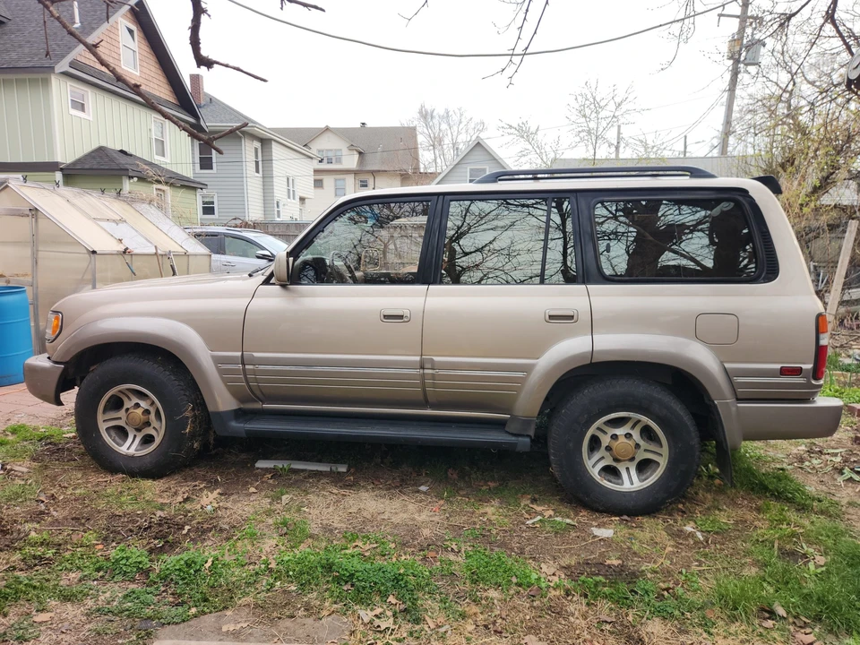 1996 Lexus LX 1st Gen - Image 11 of 31