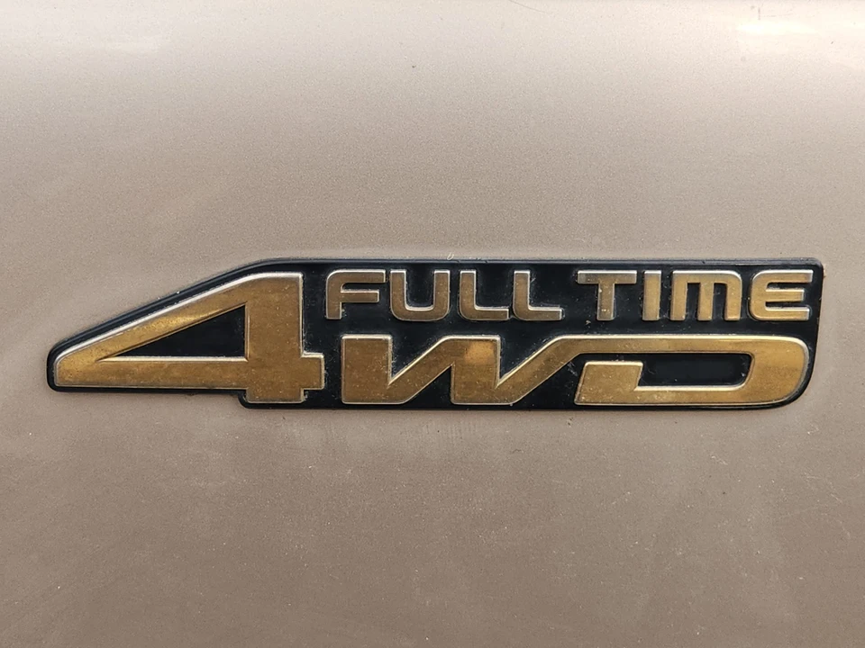 1996 Lexus LX 1st Gen - Image 25 of 31
