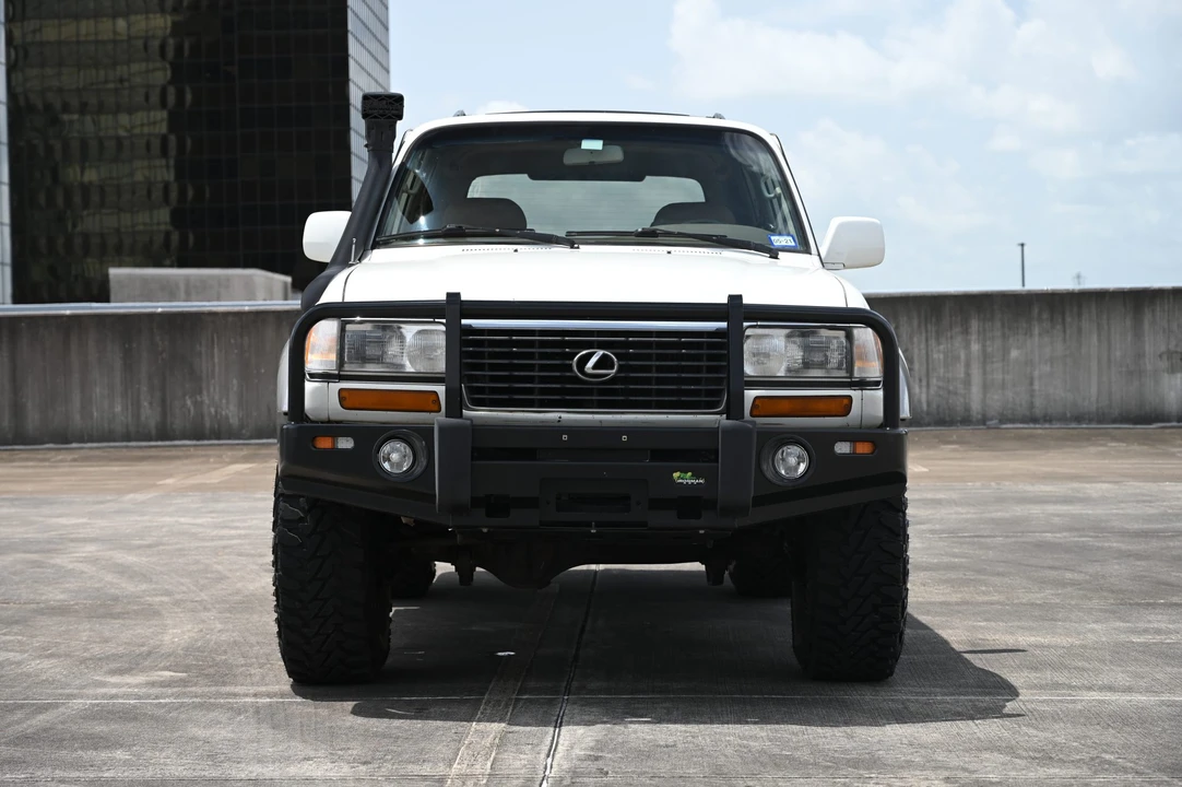 1996 Lexus LX 1st Gen - Image 13 of 31