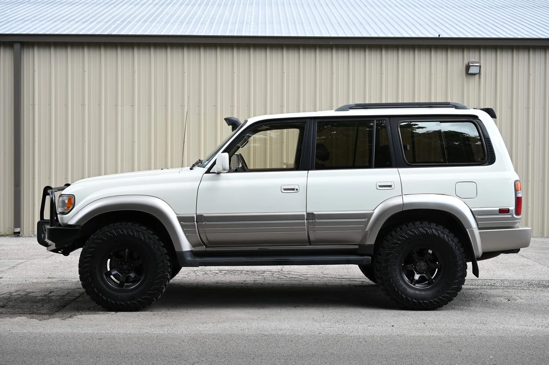 1996 Lexus LX 1st Gen - Image 2 of 31