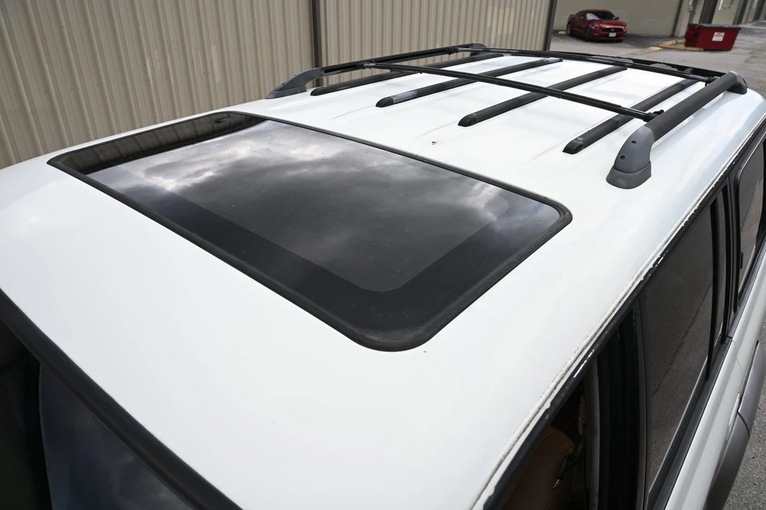1996 Lexus LX 1st Gen - Image 28 of 31