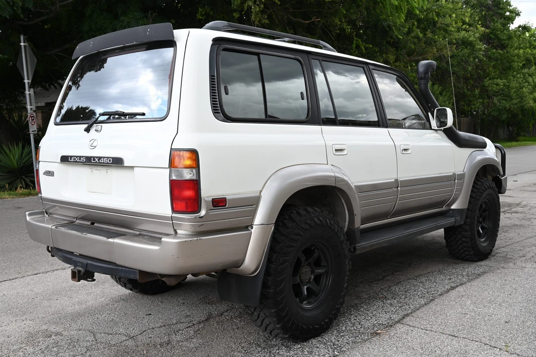 1996 Lexus LX 1st Gen - Image 7 of 31