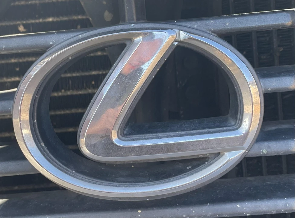 1996 Lexus LX 1st Gen - Image 15 of 31