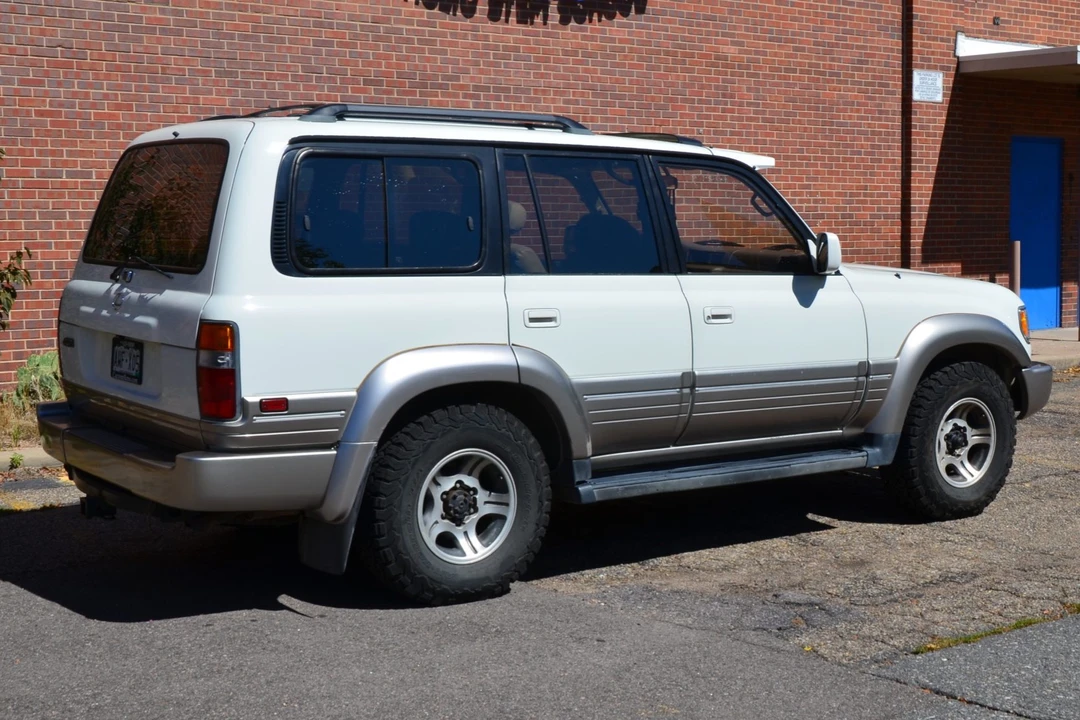 1996 Lexus LX 1st Gen - Image 5 of 31