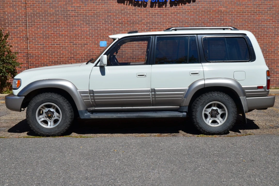 1996 Lexus LX 1st Gen - Image 10 of 31