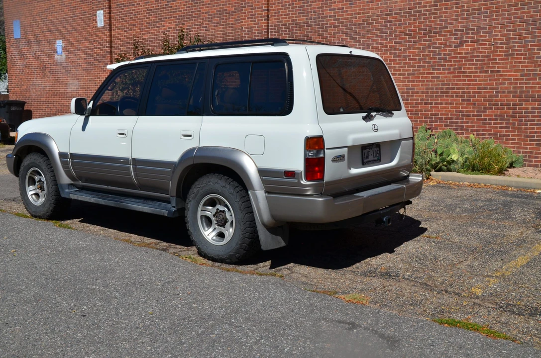 1996 Lexus LX 1st Gen - Image 9 of 31