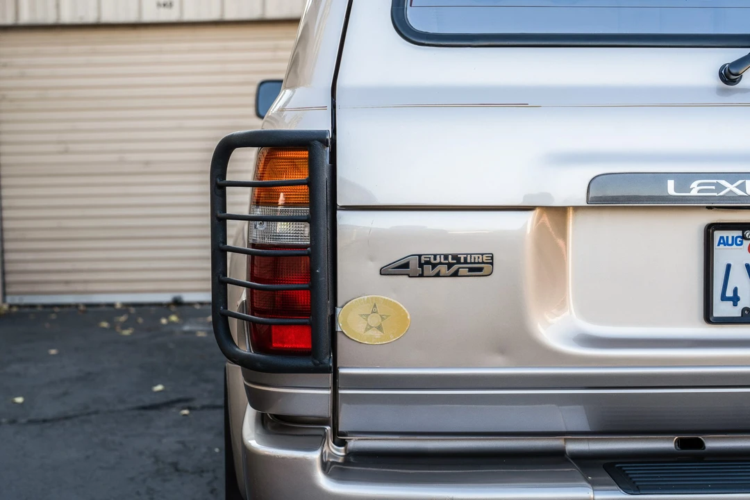 1996 Lexus LX 1st Gen - Image 15 of 31