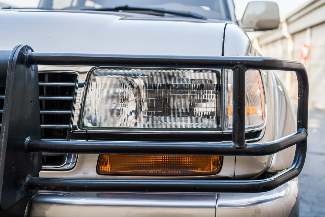 1996 Lexus LX 1st Gen - Image 11 of 31