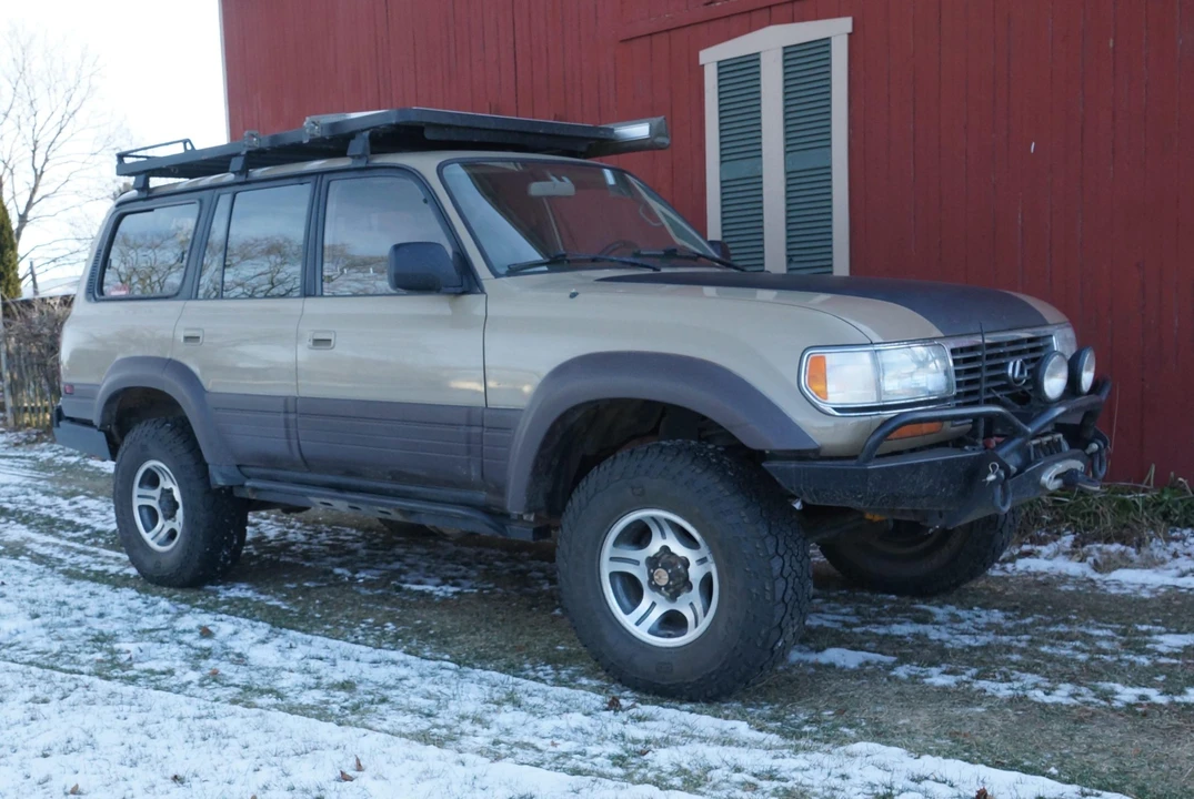 1996 Lexus LX 1st Gen - Image 12 of 31