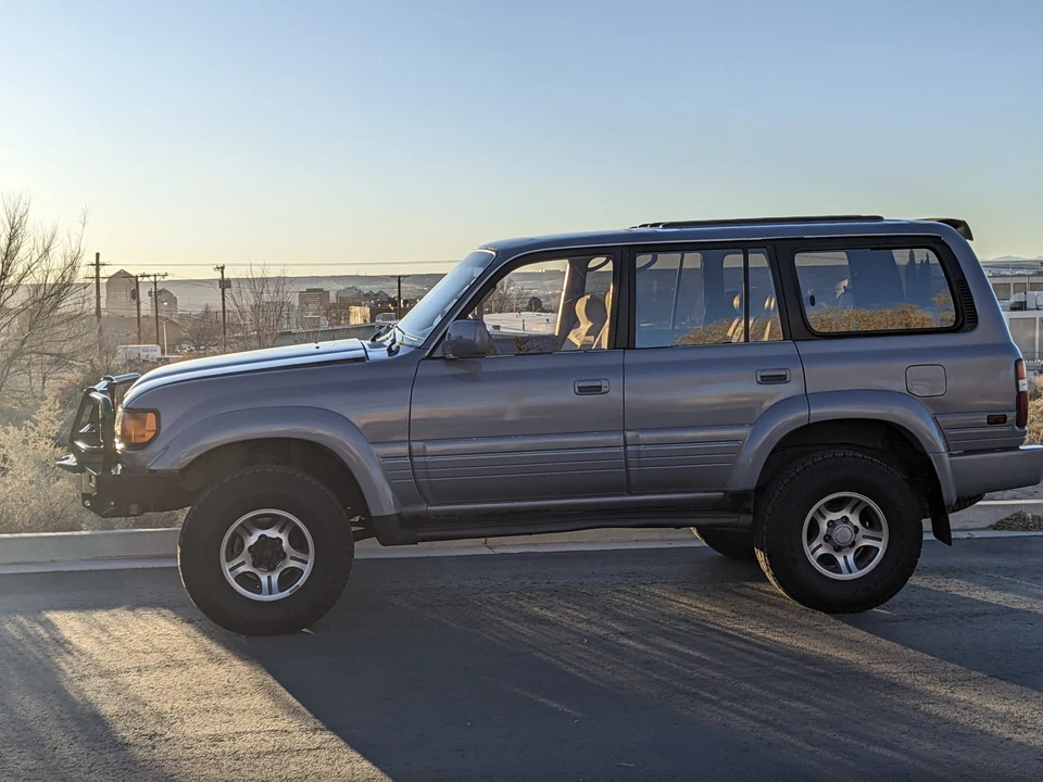 1996 Lexus LX 1st Gen - Image 12 of 31