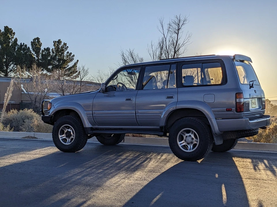 1996 Lexus LX 1st Gen - Image 11 of 31