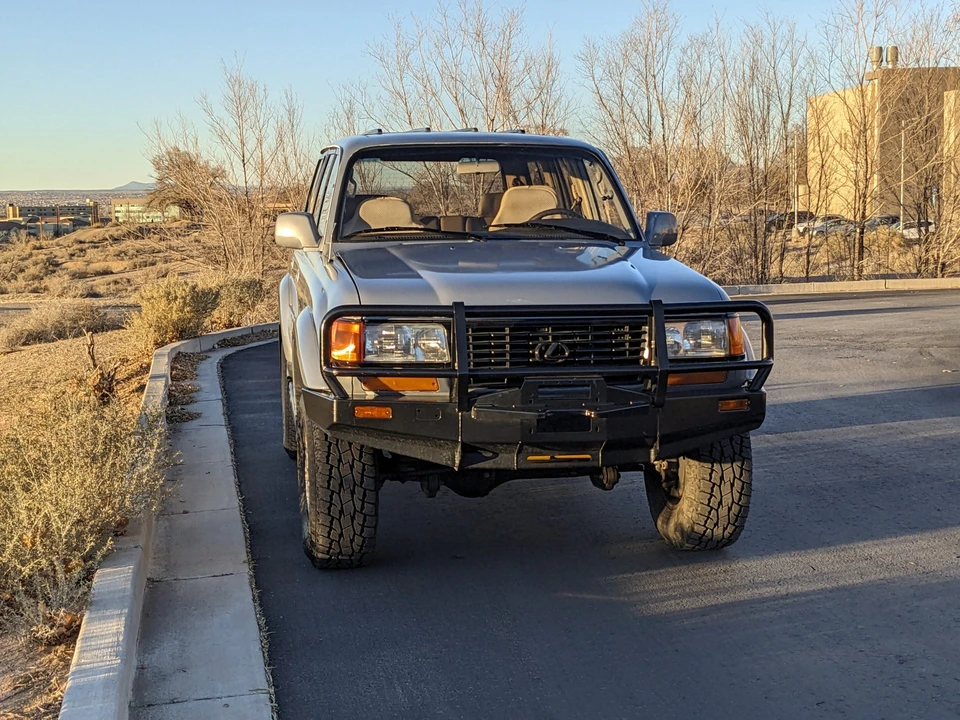 1996 Lexus LX 1st Gen - Image 5 of 31