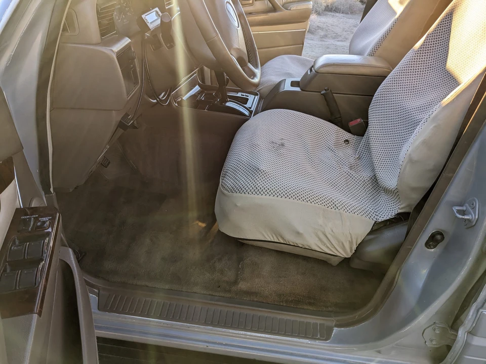 1996 Lexus LX 1st Gen - Image 23 of 31