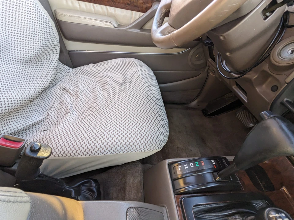 1996 Lexus LX 1st Gen - Image 24 of 31