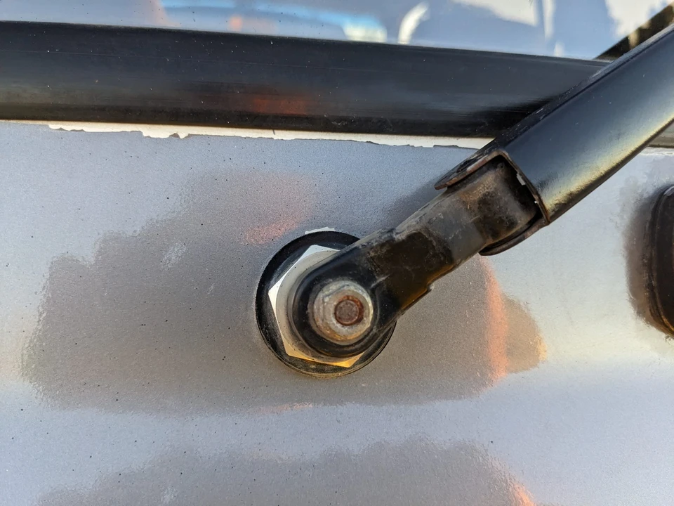 1996 Lexus LX 1st Gen - Image 17 of 31