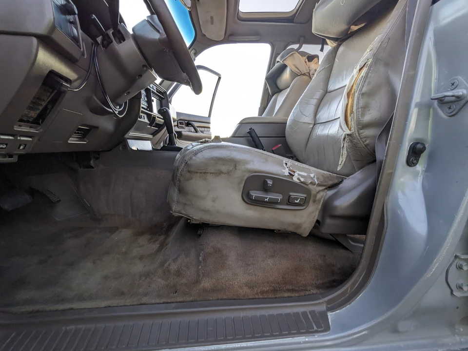 1996 Lexus LX 1st Gen - Image 26 of 31