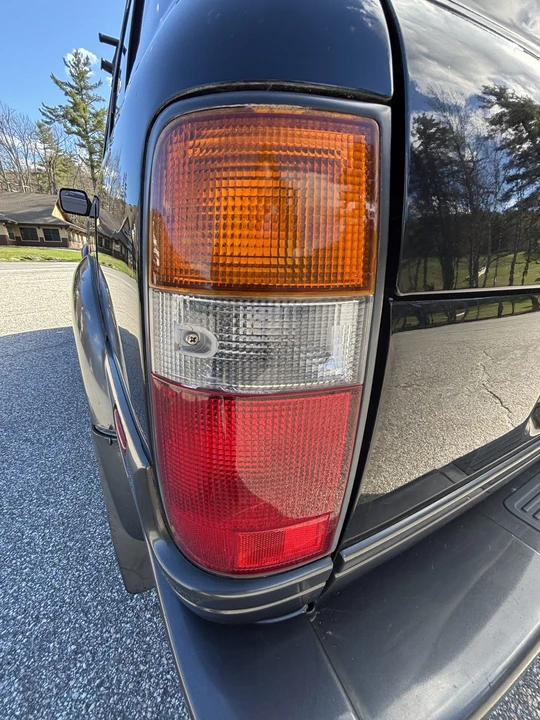 1996 Lexus LX 1st Gen - Image 15 of 31