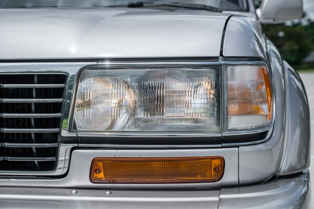 1996 Lexus LX 1st Gen - Image 13 of 31