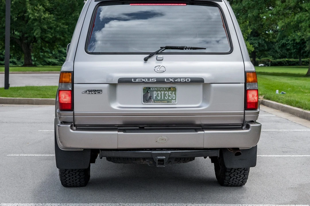 1996 Lexus LX 1st Gen - Image 17 of 31
