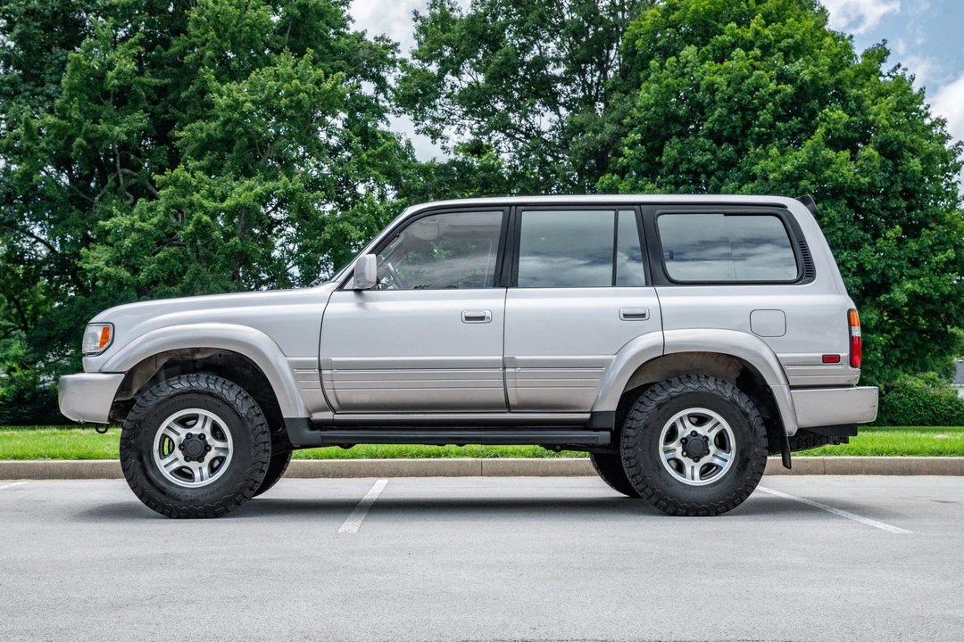 1996 Lexus LX 1st Gen - Image 5 of 31