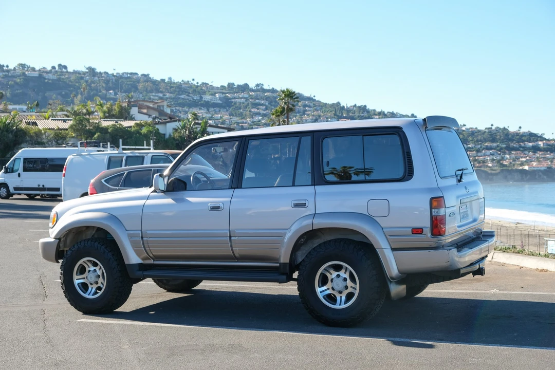 1996 Lexus LX 1st Gen - Image 6 of 31