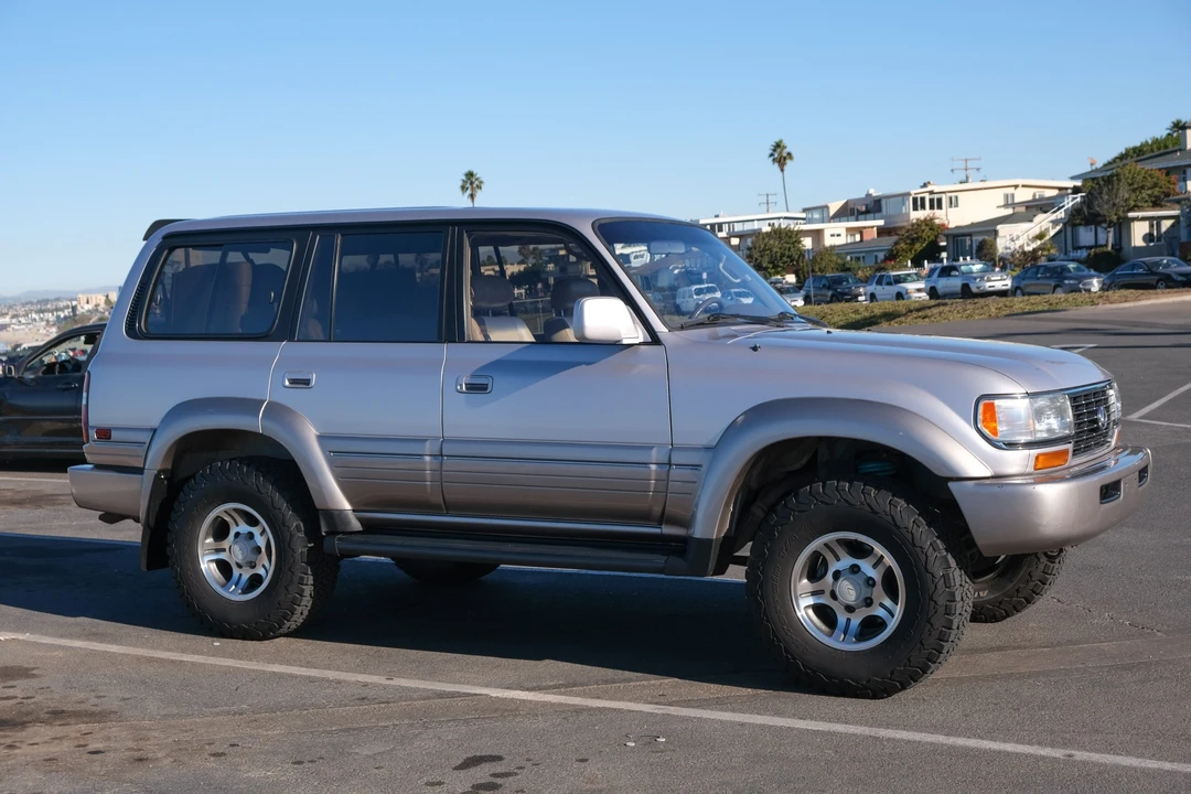 1996 Lexus LX 1st Gen - Image 14 of 31