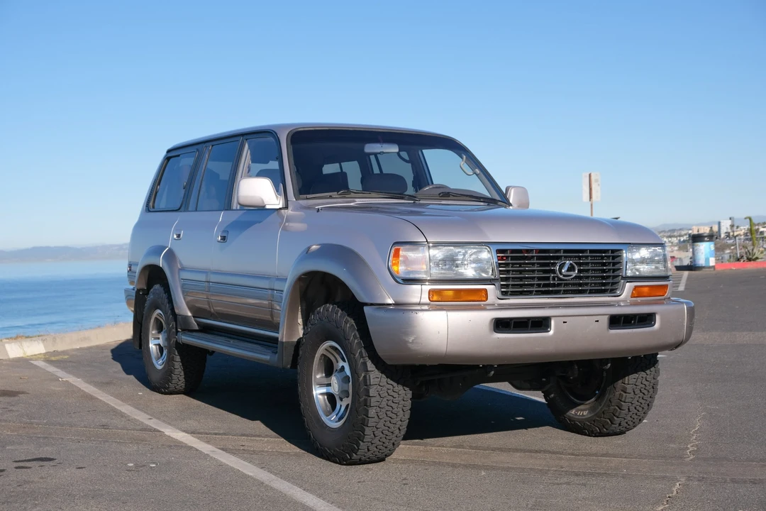 1996 Lexus LX 1st Gen - Image 16 of 31