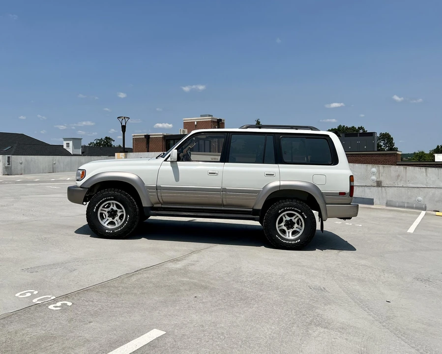 1996 Lexus LX 1st Gen - Image 6 of 31