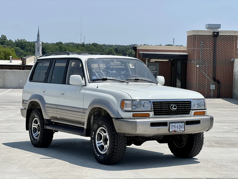 1996 Lexus LX 1st Gen - Image 21 of 31
