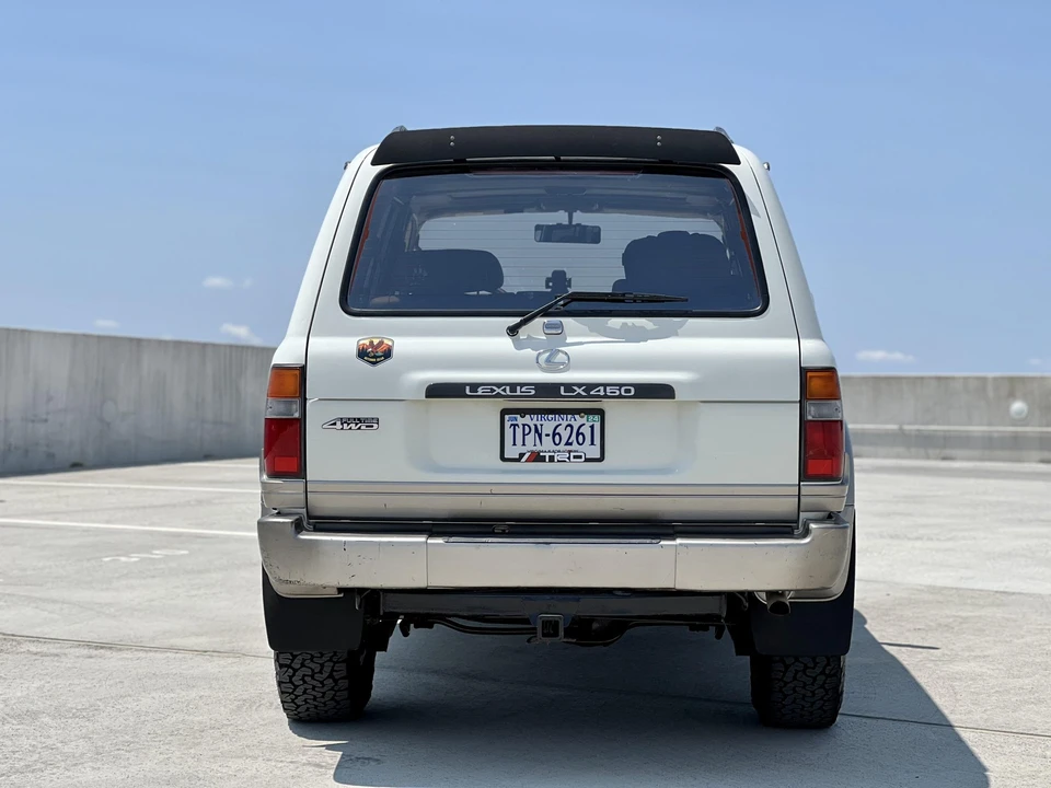 1996 Lexus LX 1st Gen - Image 11 of 31
