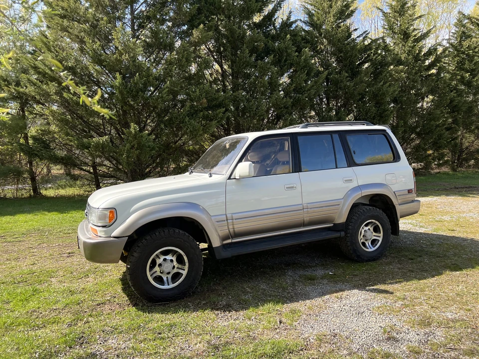 1996 Lexus LX 1st Gen - Image 25 of 31