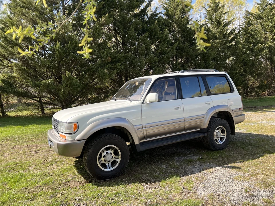 1996 Lexus LX 1st Gen - Image 24 of 31